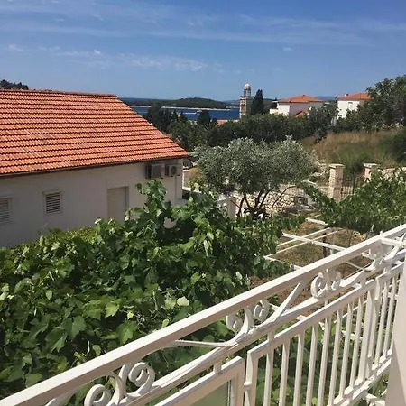 And With Parking Space Hvar - 15706 Πανσιόν
