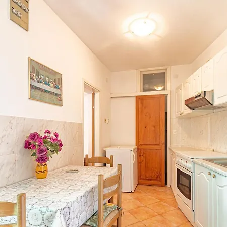 And With Parking Space Hvar - 15706 Penzion 3*