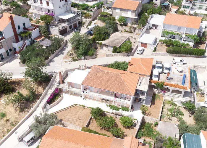 And With Parking Space Hvar - 15706 Penzion