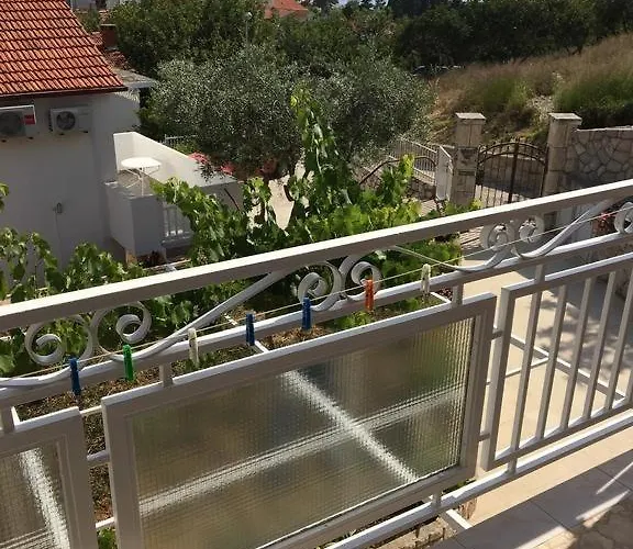 And With Parking Space Hvar - 15706 3*